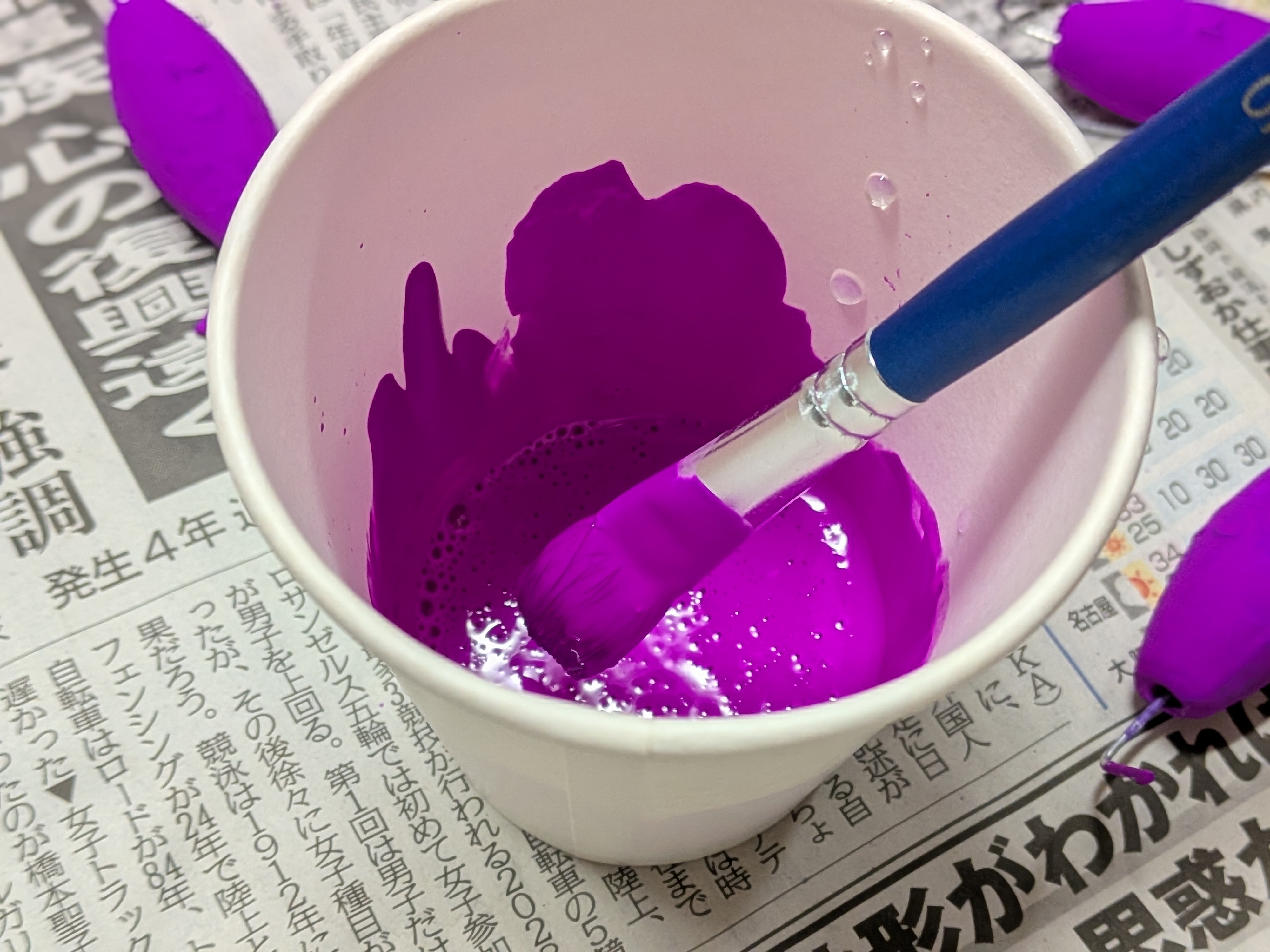 サーベルカブラオモリ塗装 アクリル絵の具調整中