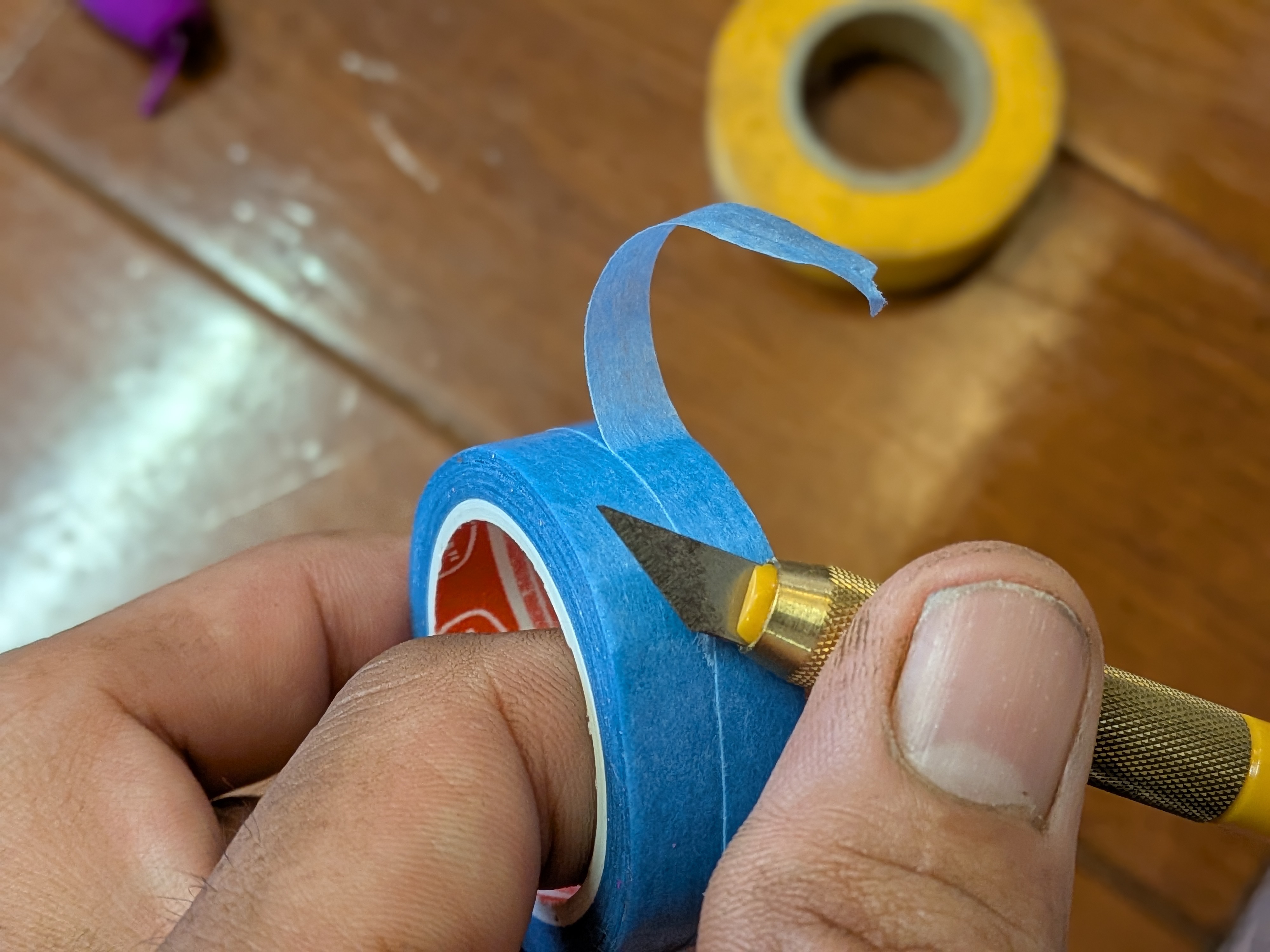 サーベルカブラオモリ塗装 マスキングテープを細く加工