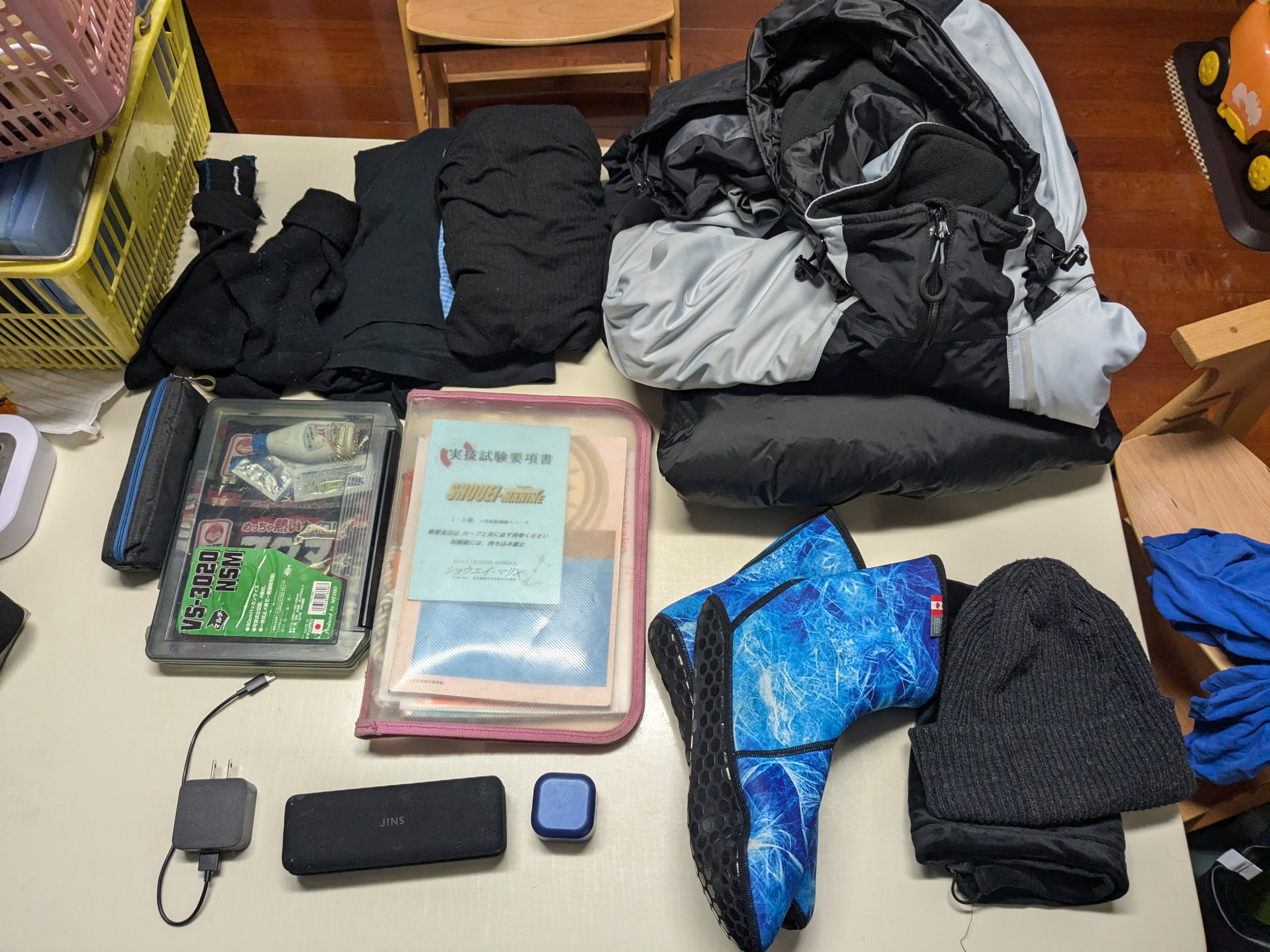 2024年12月01日　詰め込む前のまとめた荷物