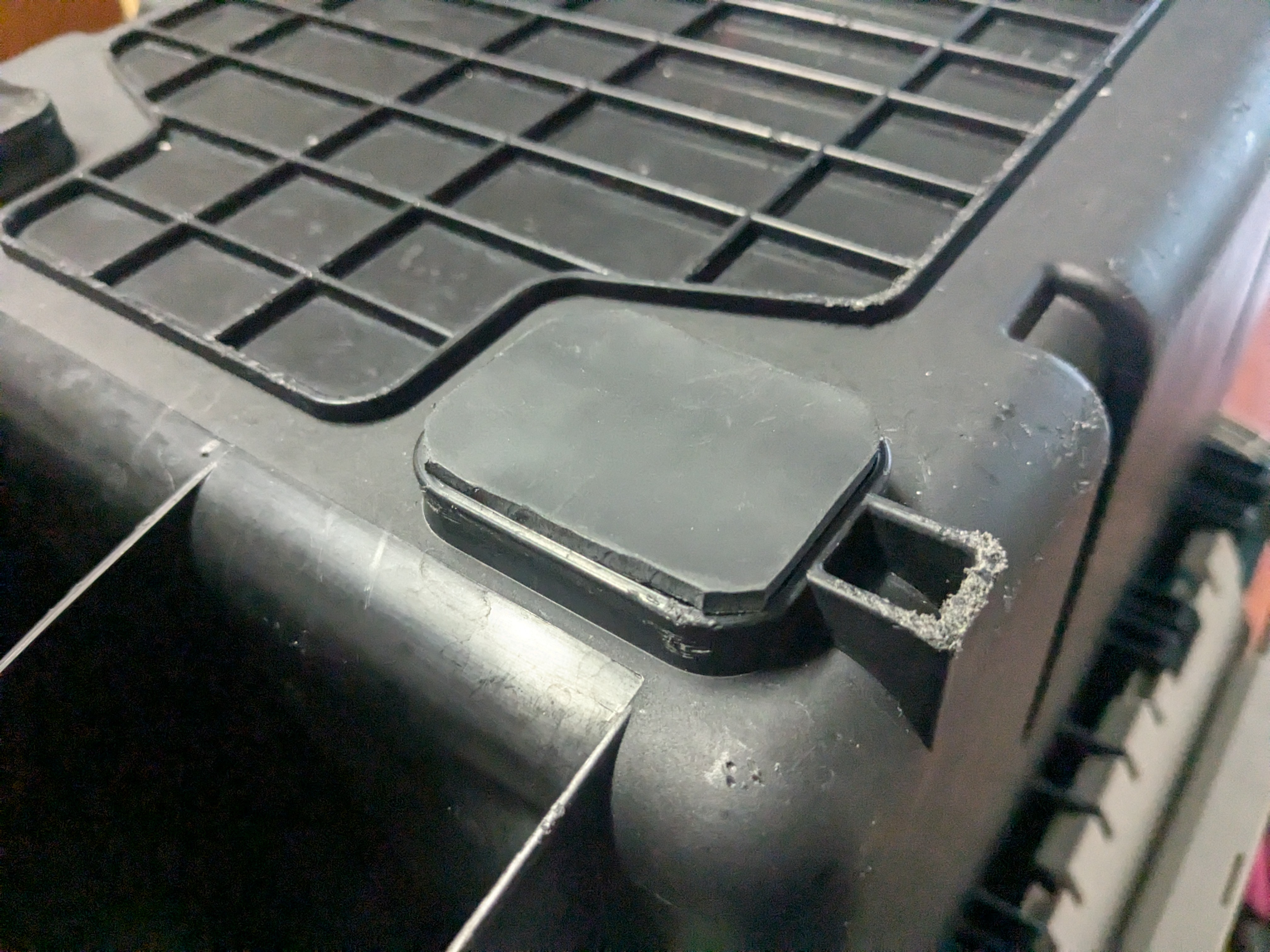 バケットマウス 脚ゴム交換 ゴムシート接着