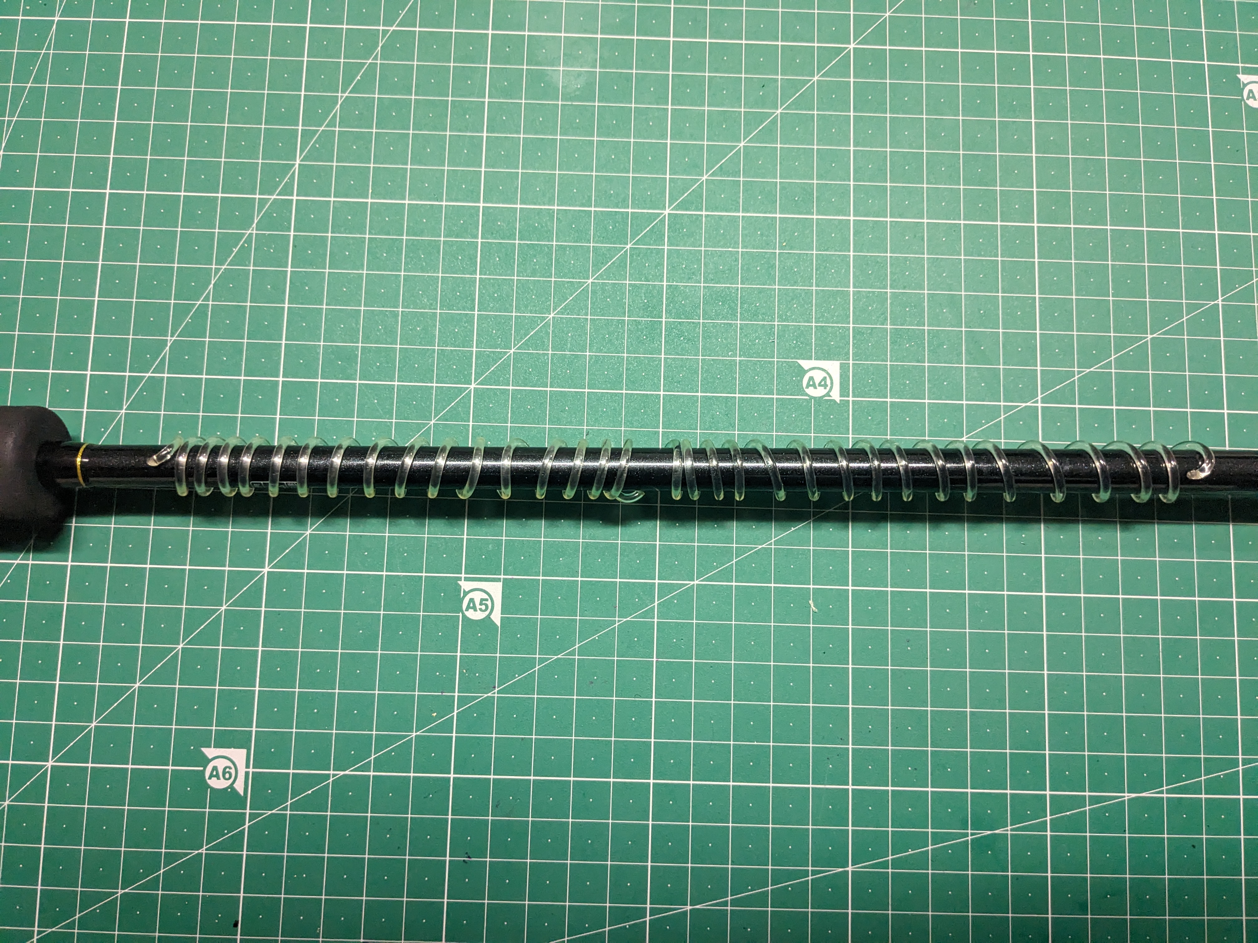 2024年7月5日　従来のロッドプロテクターは百均のスパイラルコードを改造して使っていた