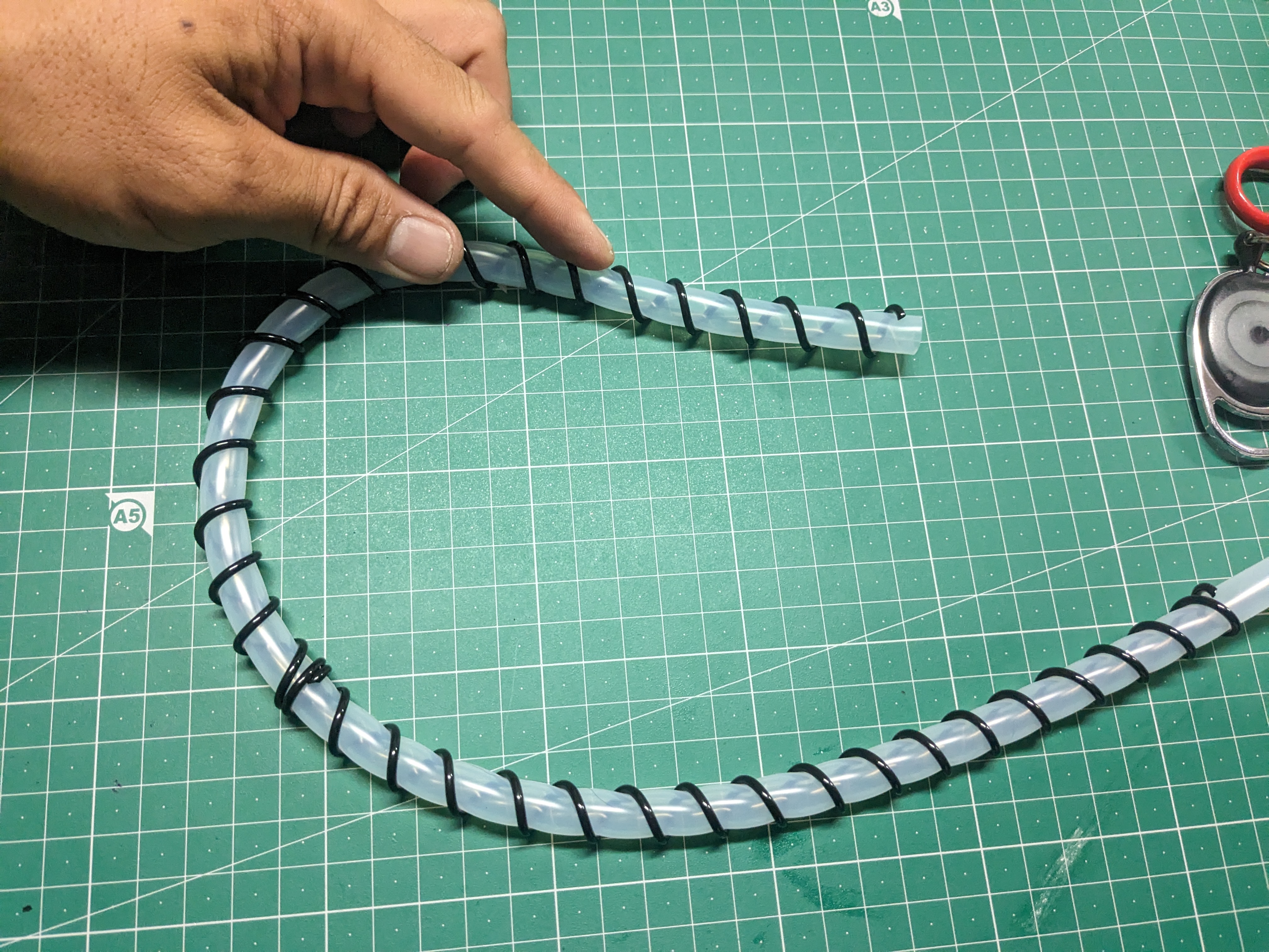 2024年7月5日　加工の為にスパイラルコードを2個巻き付けた