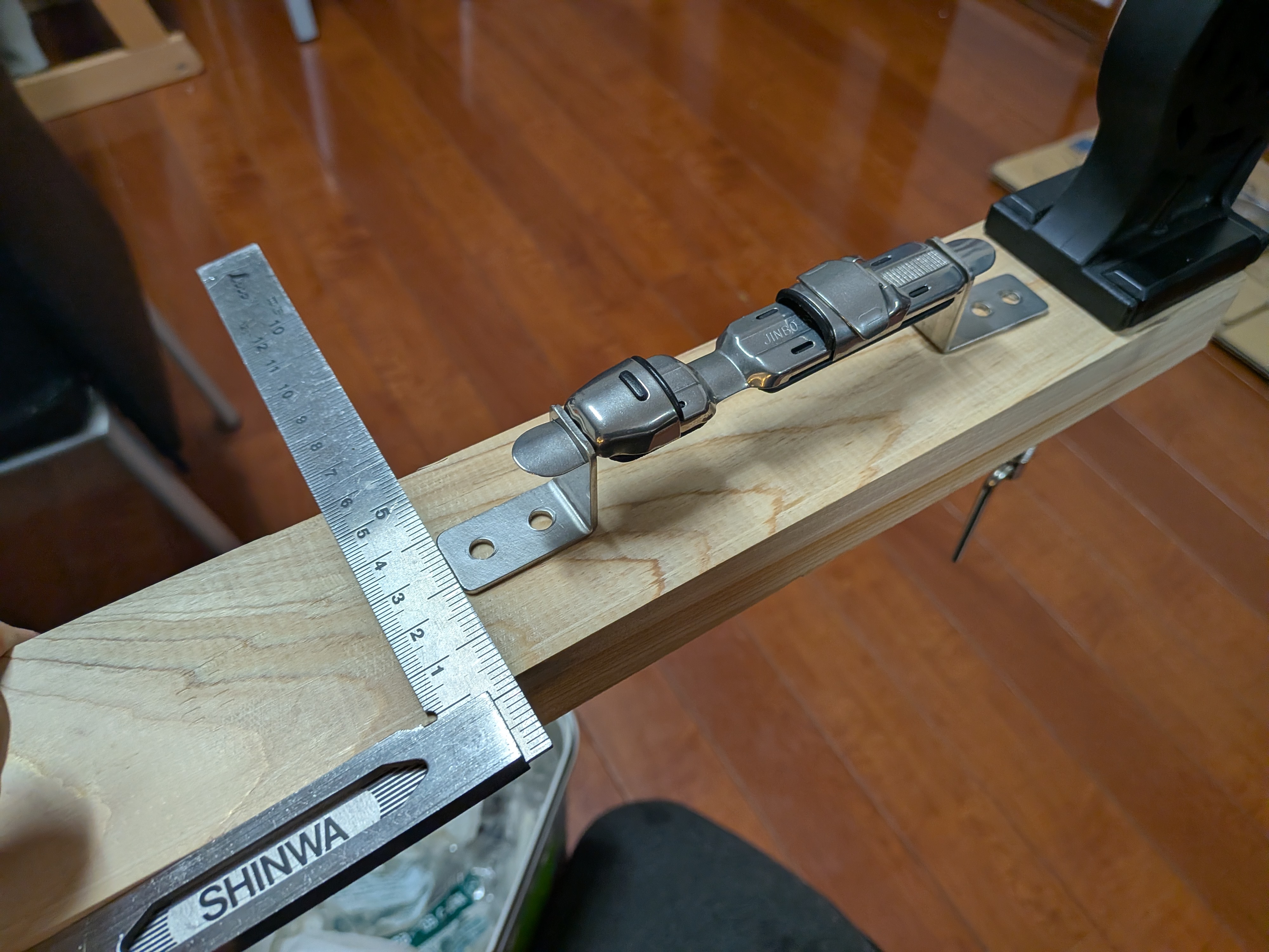 26年1月21日　リールシートブラケット設置