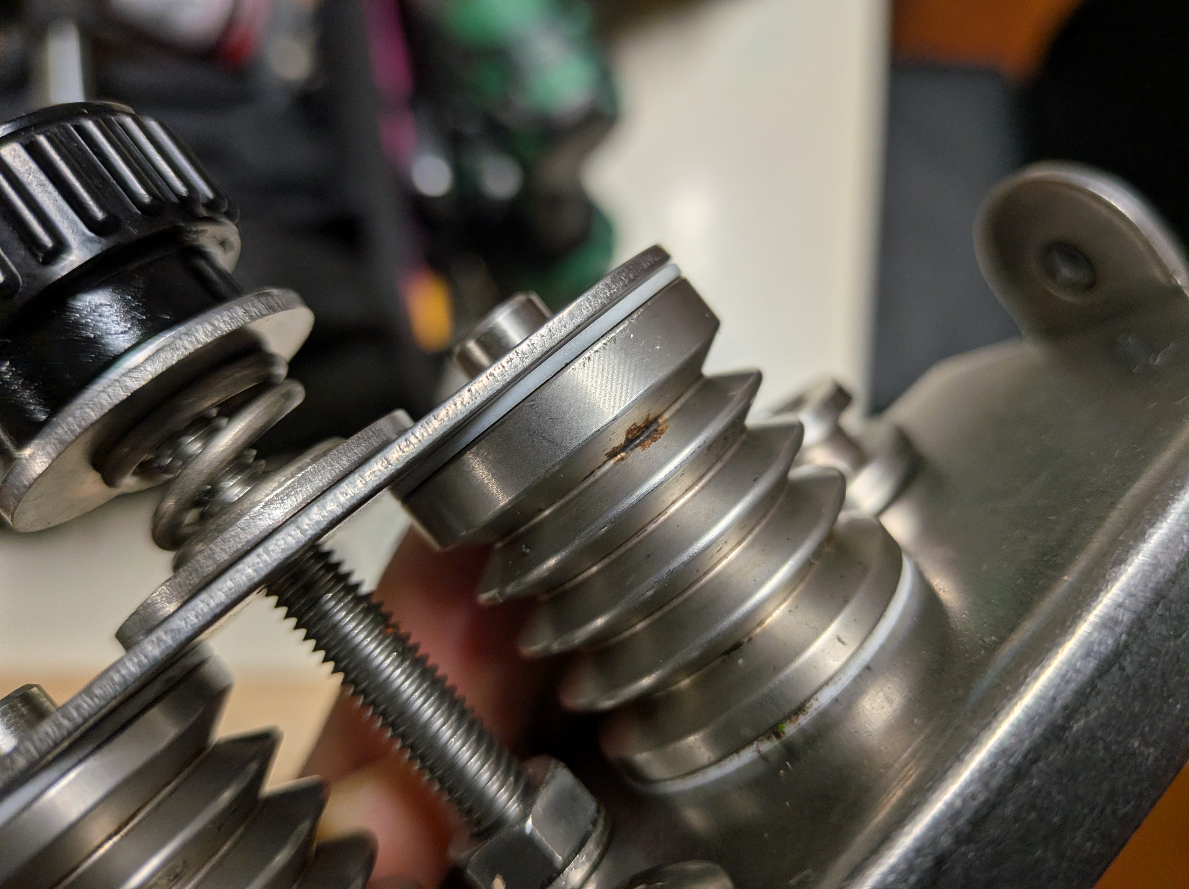 26年1月27日 ミヤテンションアジャスターのメインローラー錆