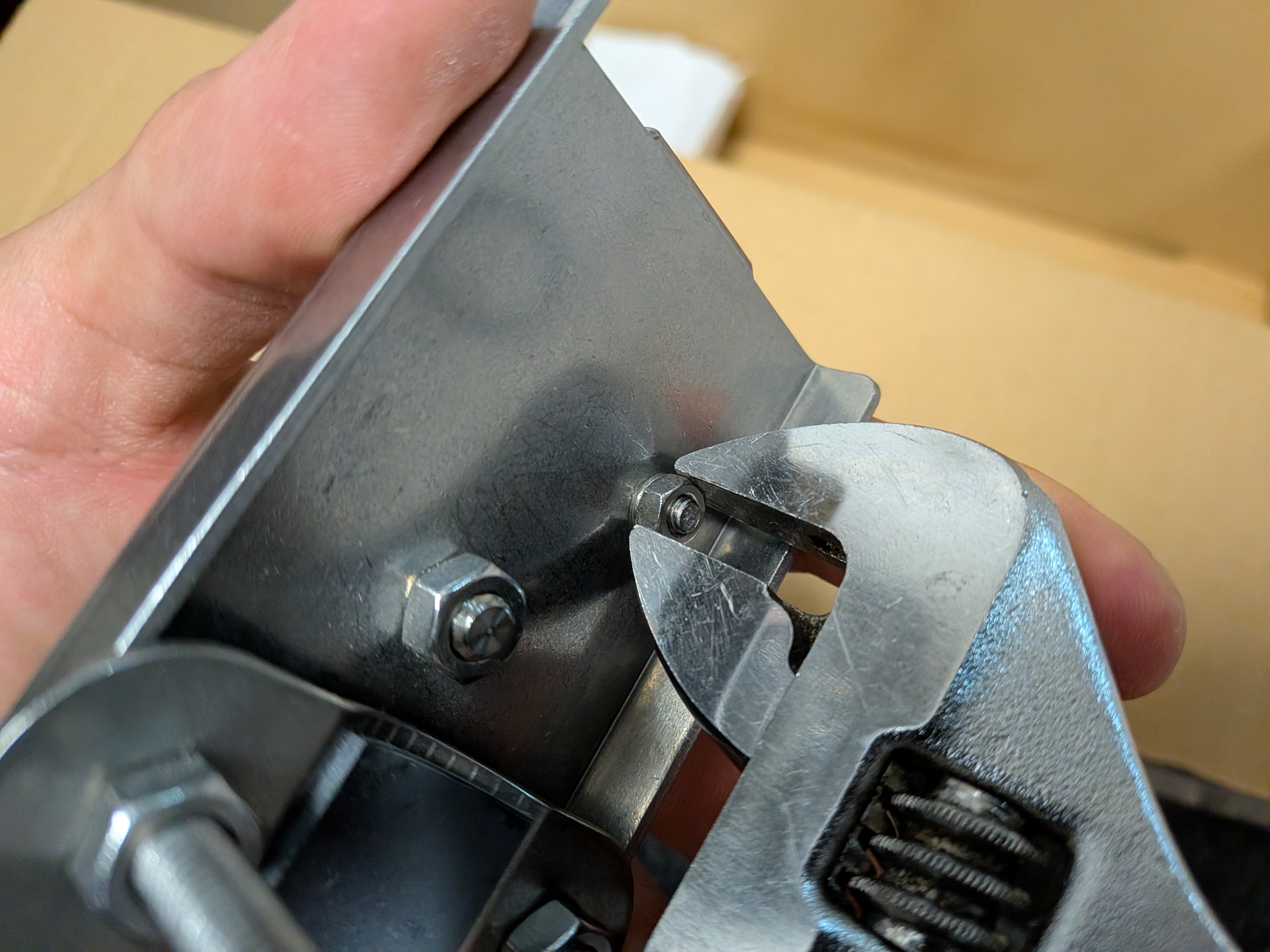 26年1月27日 サブローラー取付