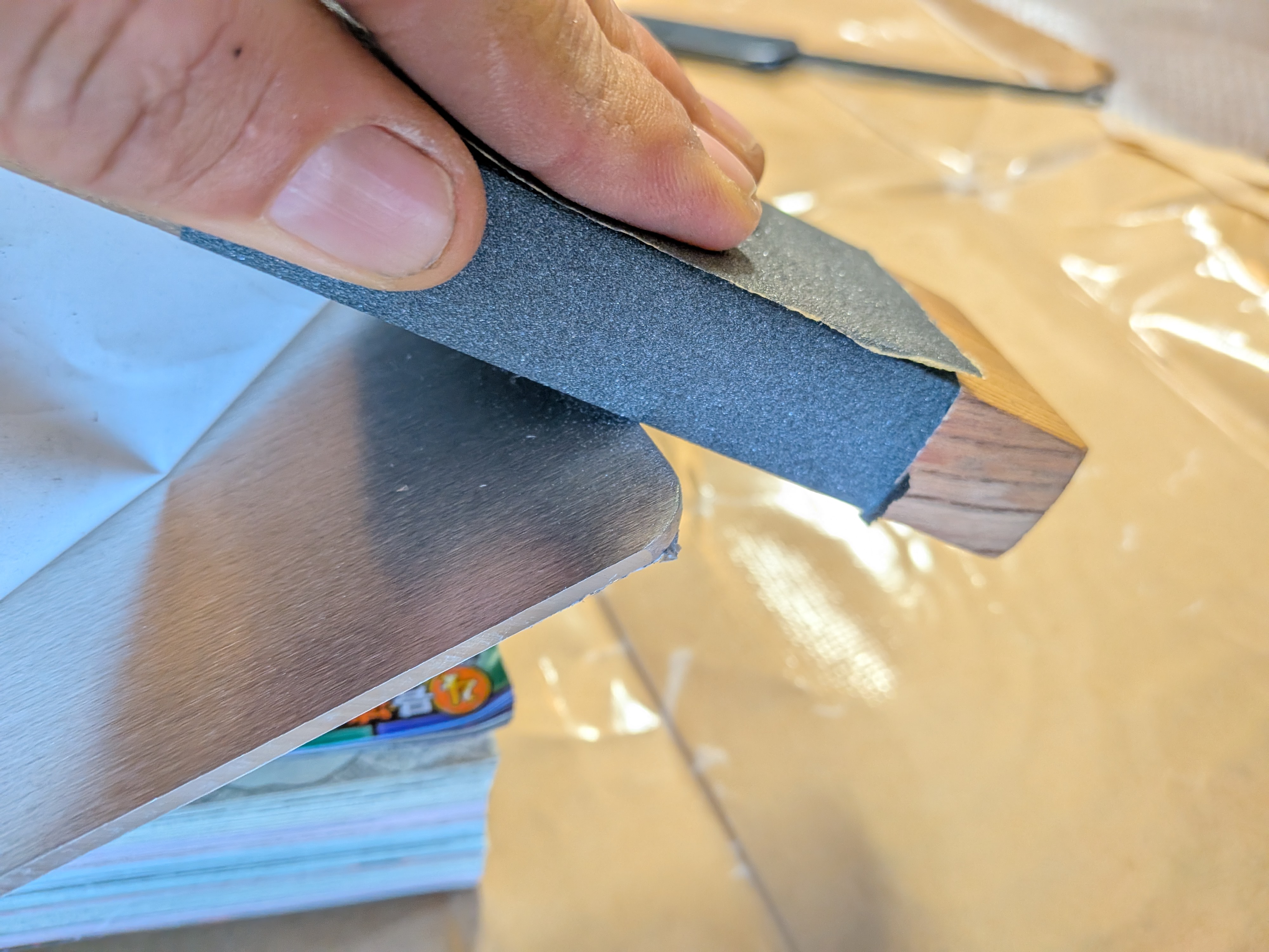 26年2月6日　240番紙ヤスリで整形