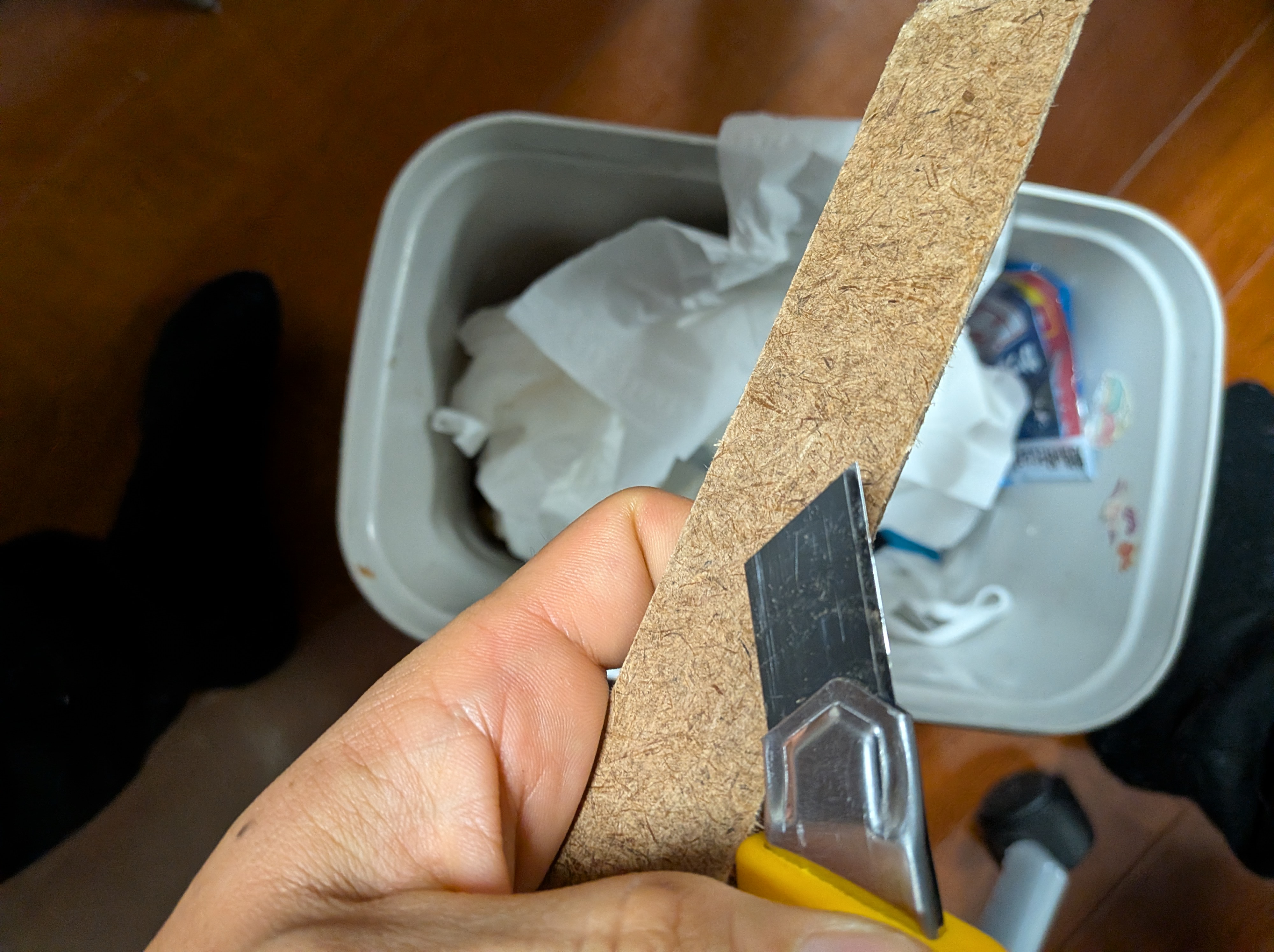 26年3月20日　MDF材のバリ取り