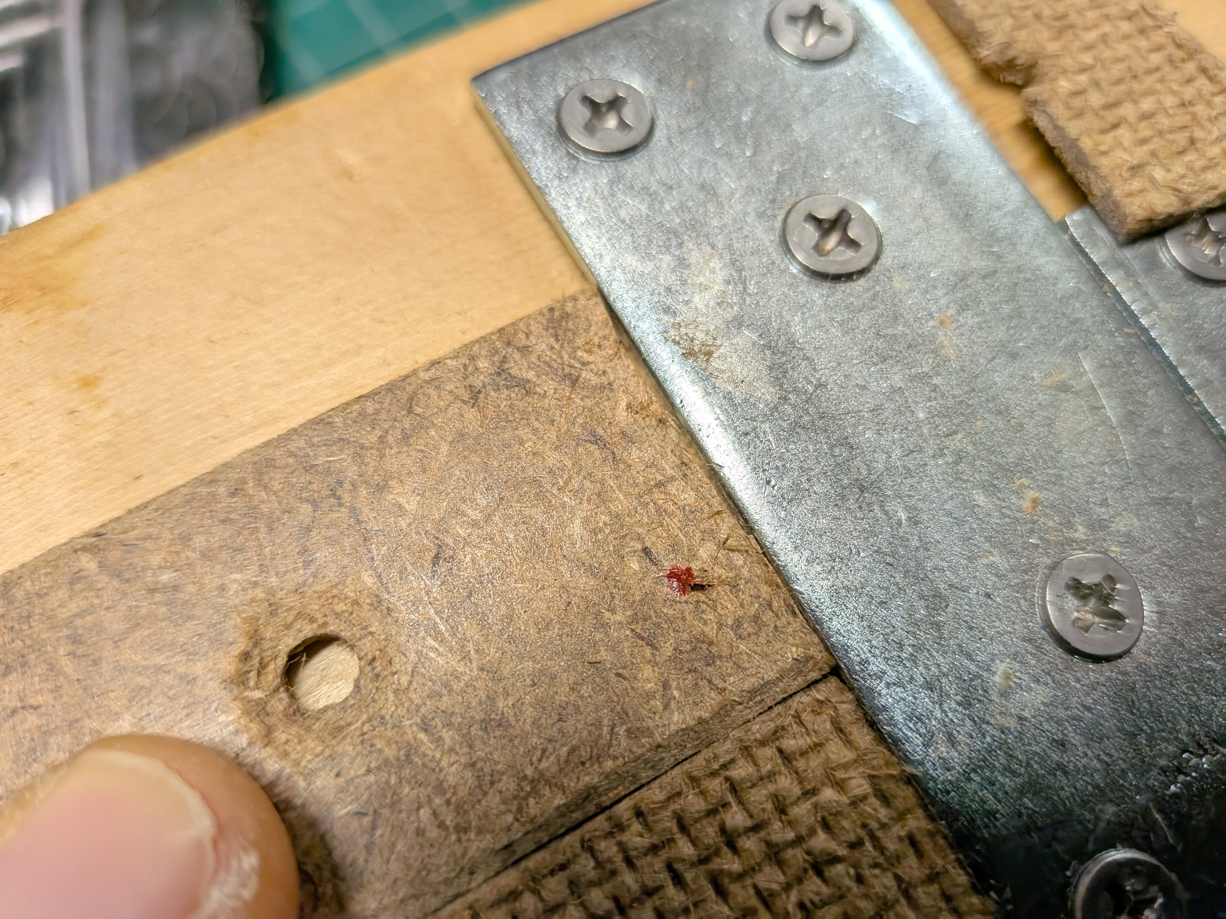 26年3月20日　穴あけポンチガイド設置場所の確認