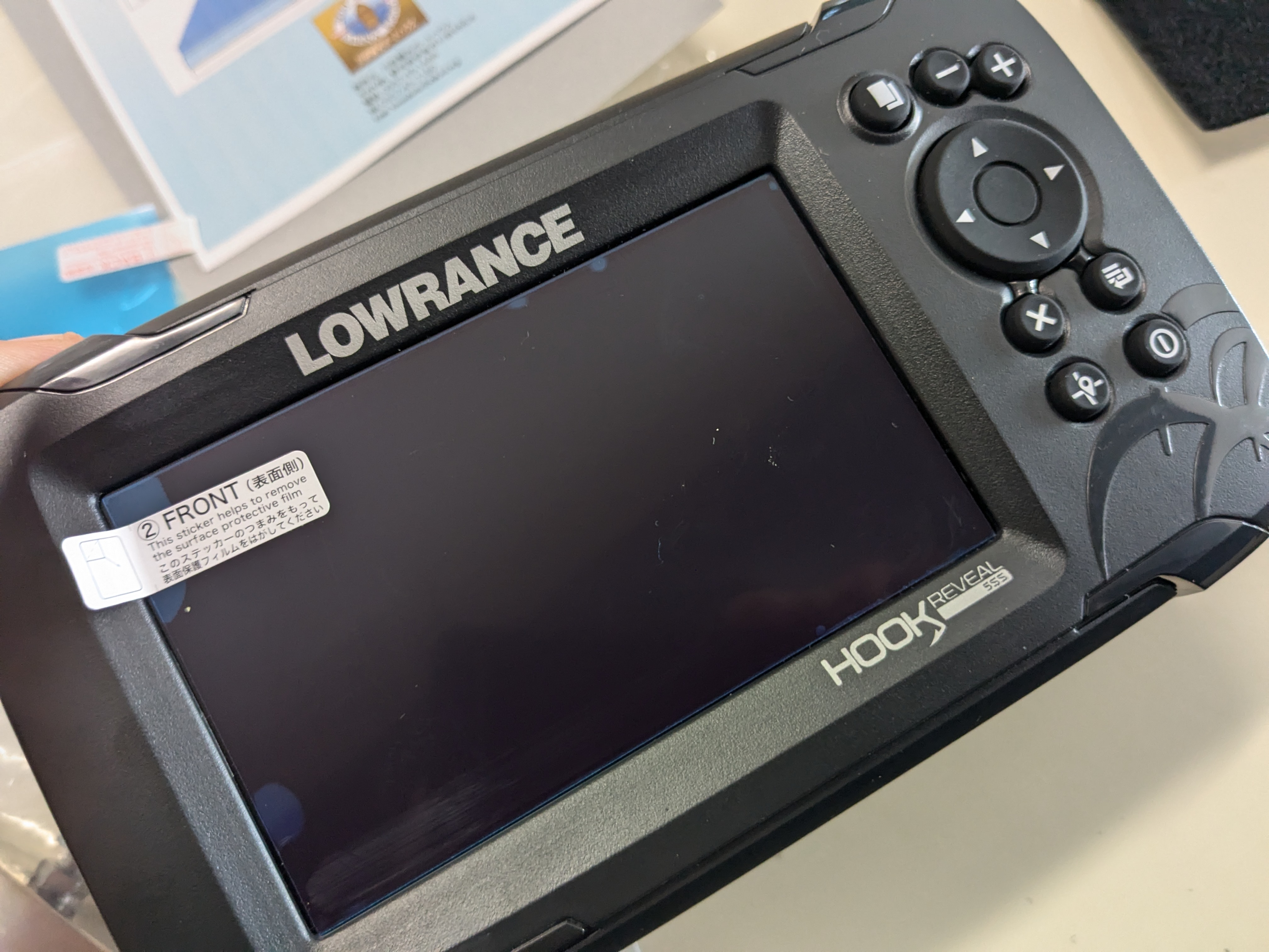 25年5月25日　画面フィルム貼り付け