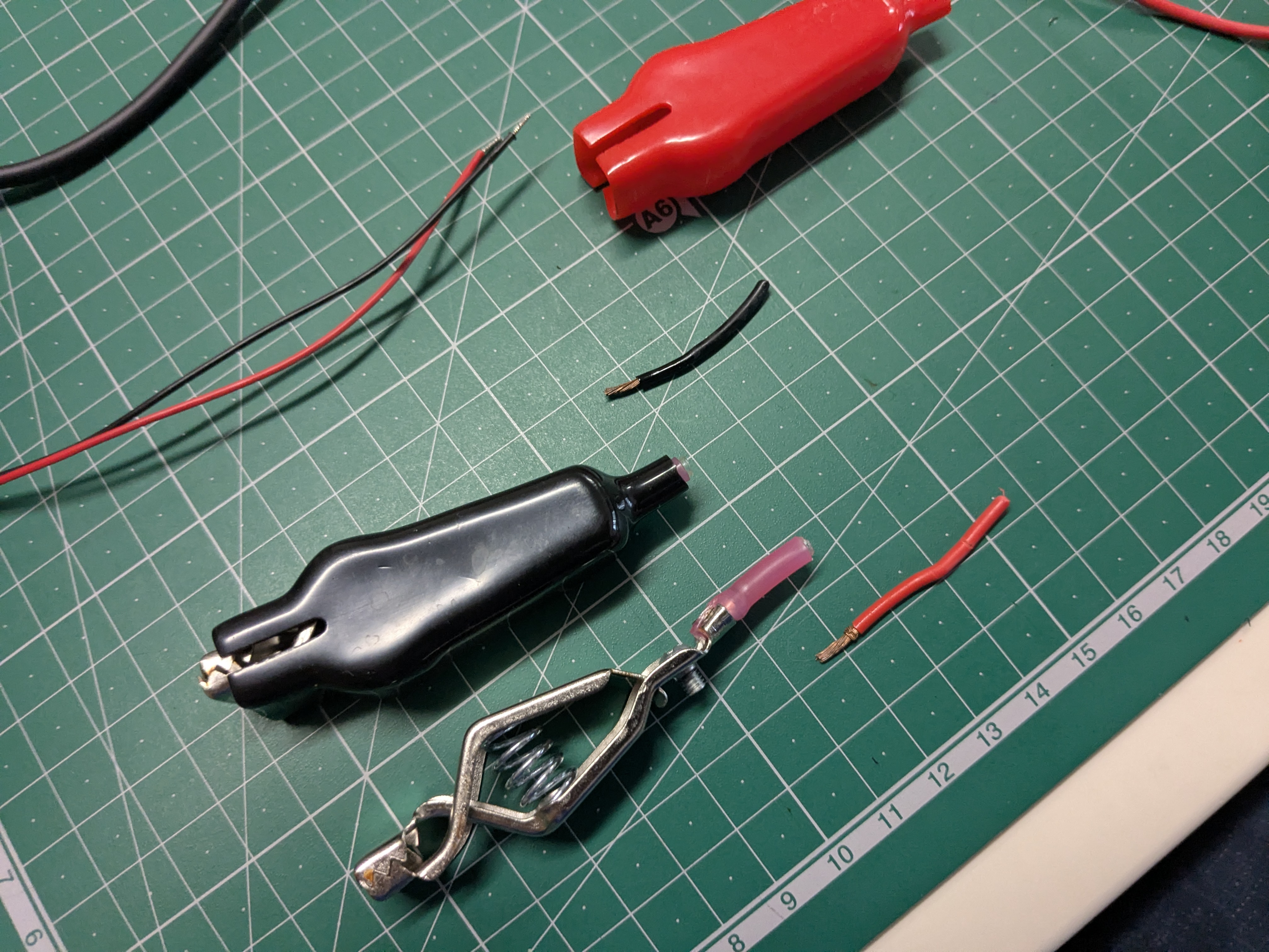 25年5月25日　ワニ口クリップ分解