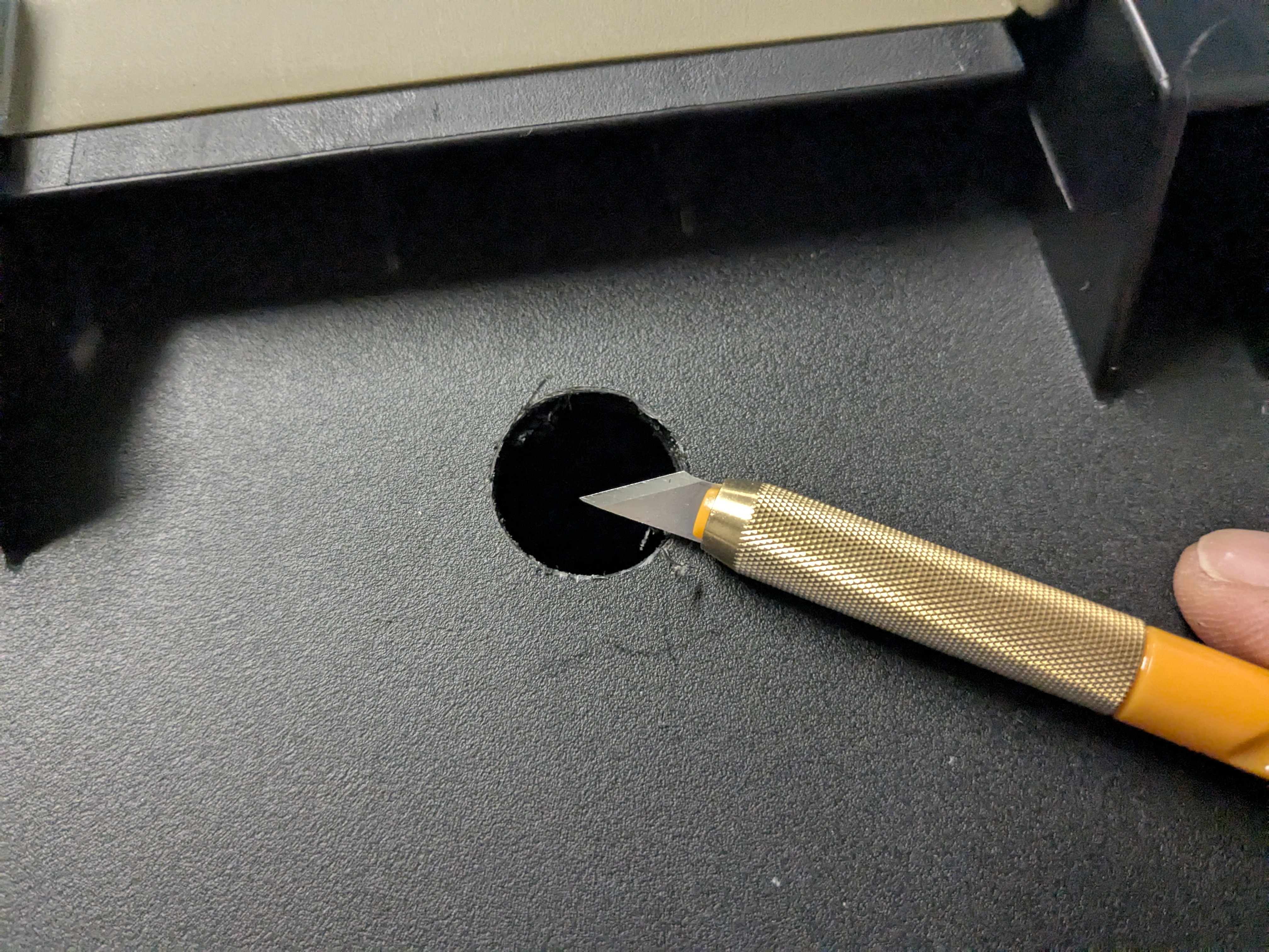 25年5月25日　穴のバリ取り