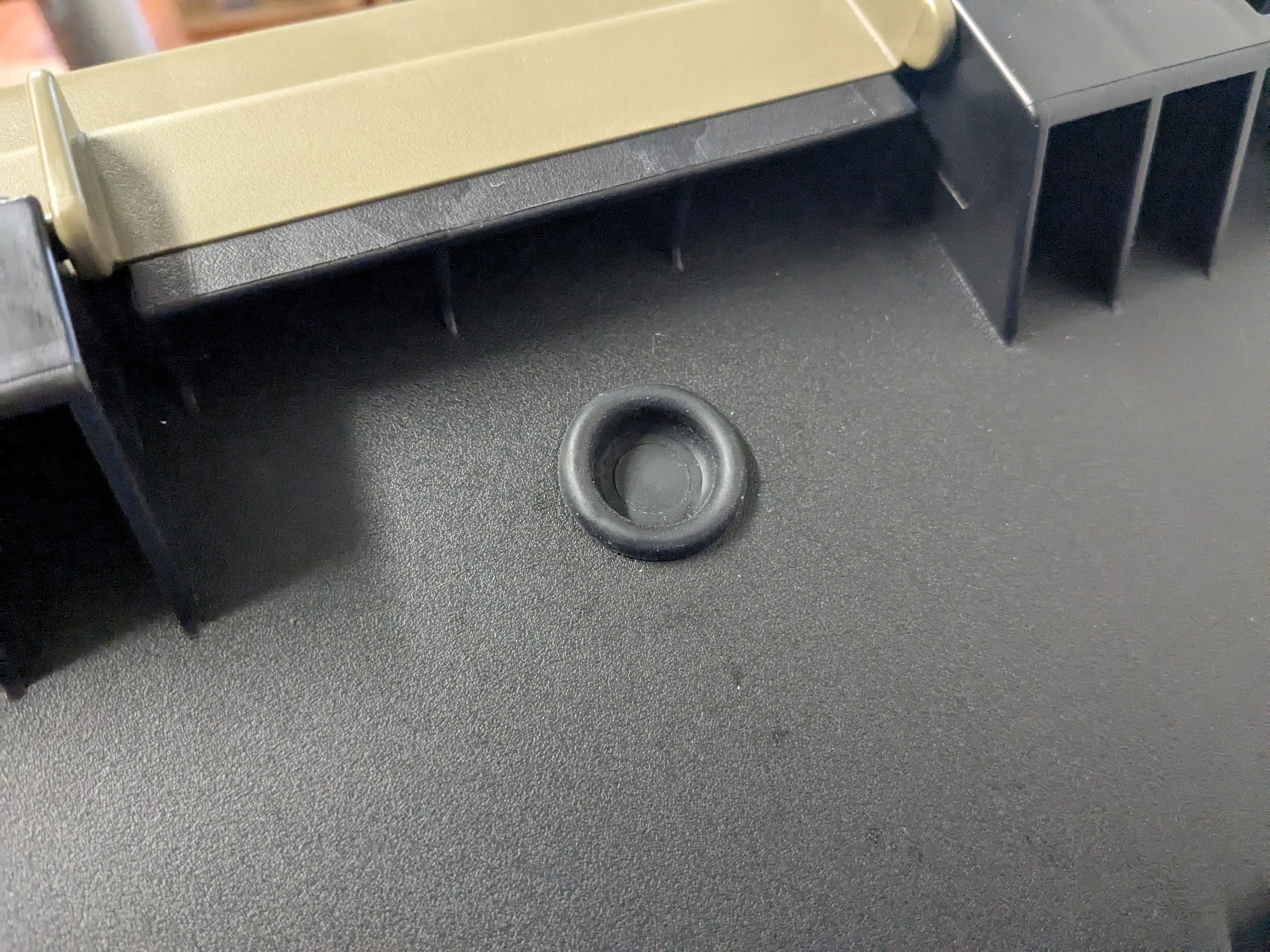 25年5月25日　グロメットで養生