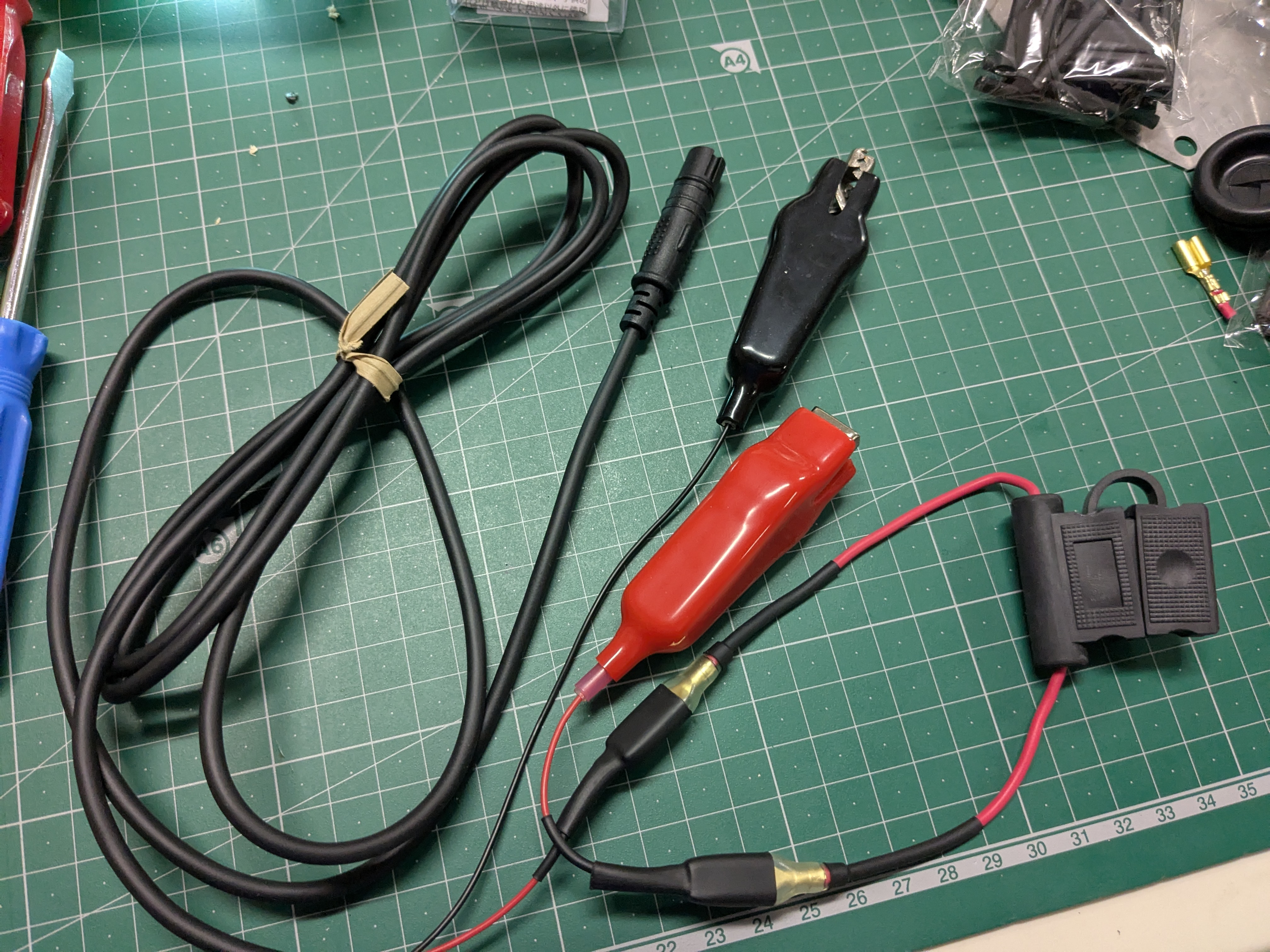 25年5月25日　電源ケーブル完成品