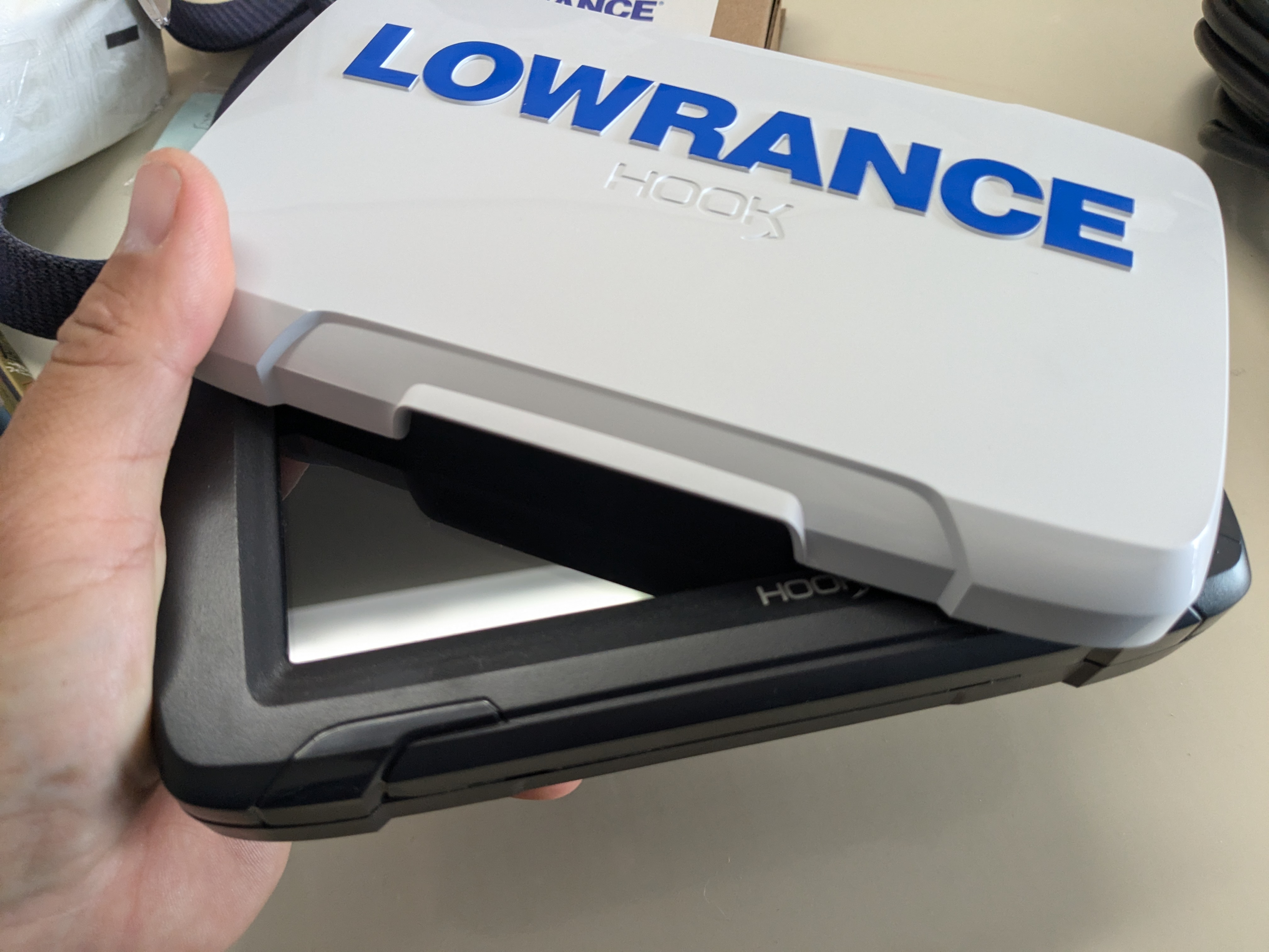 25年5月25日　画面カバー取付