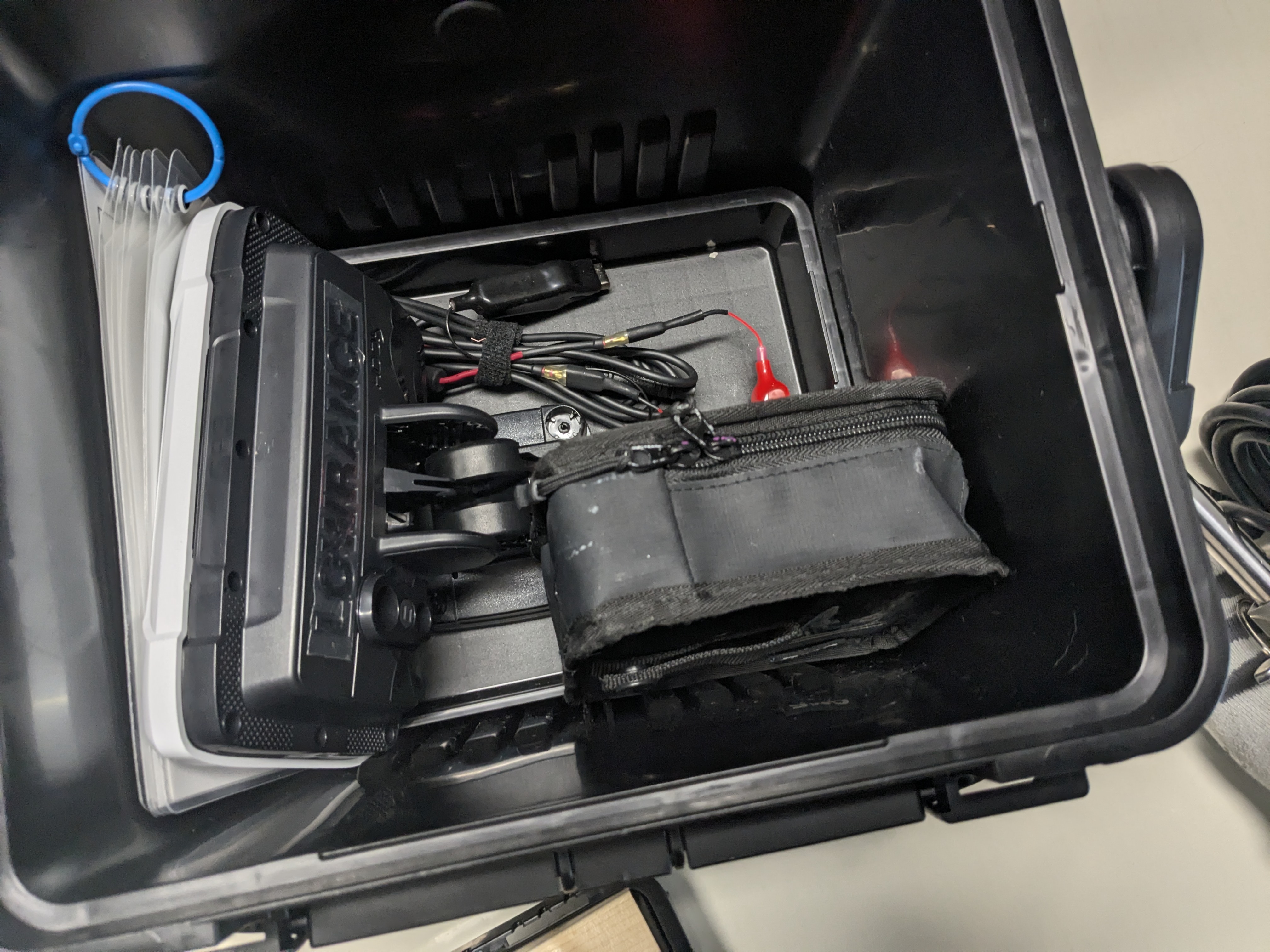 25年5月25日　収納方法　バッテリーを収納