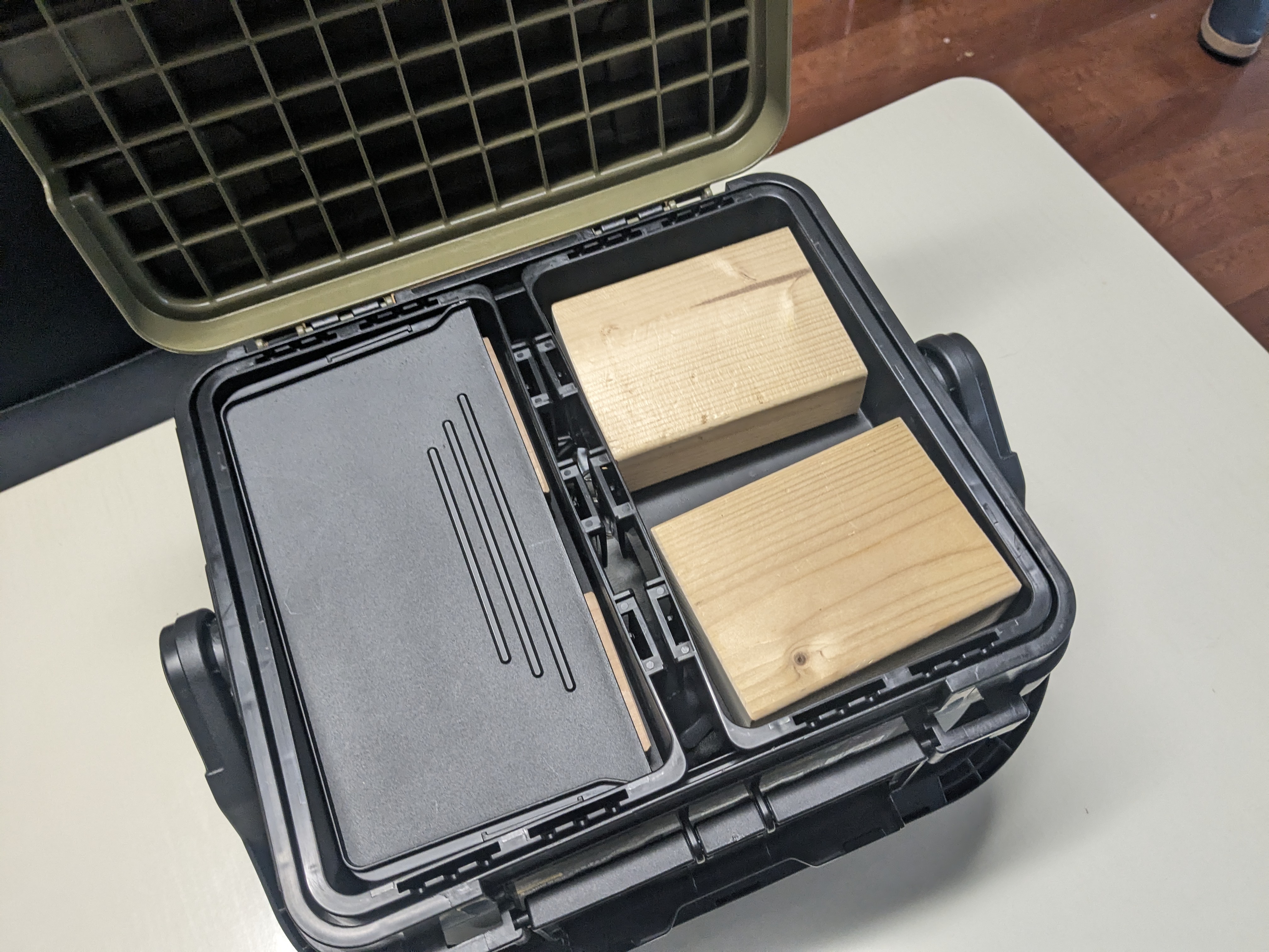 25年5月25日　収納方法　当て木と仕切り板を収納