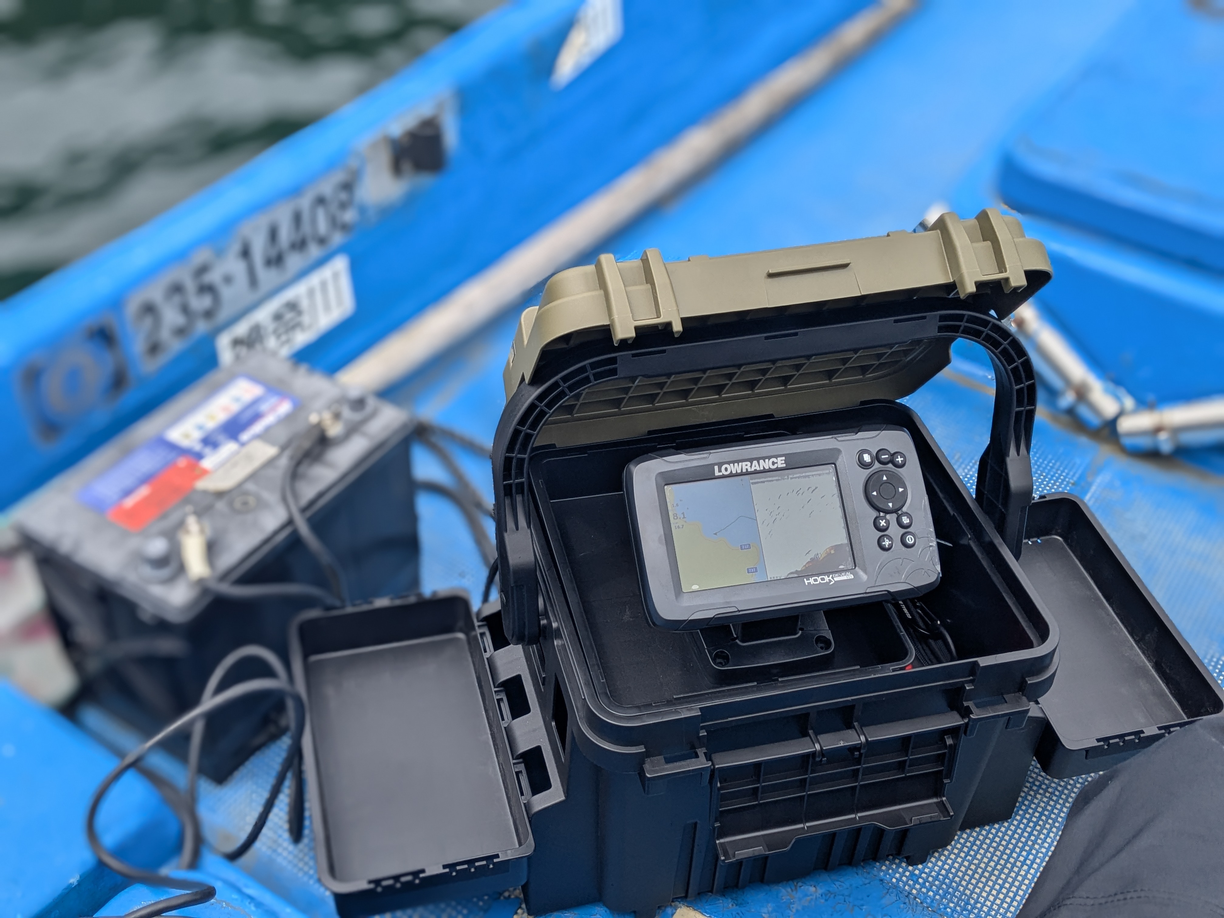 25年5月25日　魚探ボックス製作